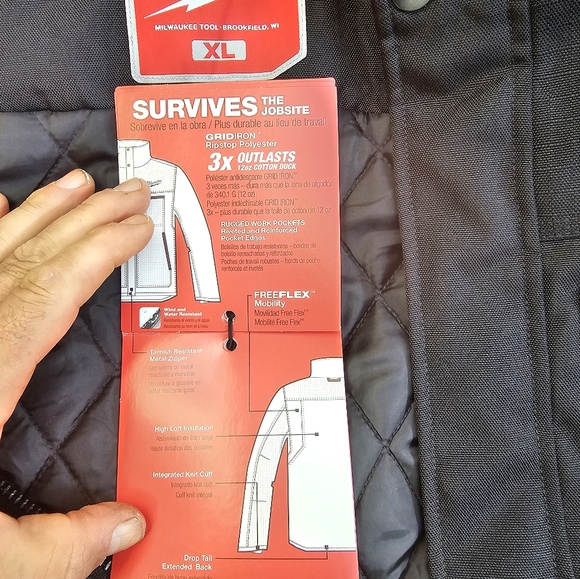 New Milwaukee branded, heated jacket - Picture 7 of 9